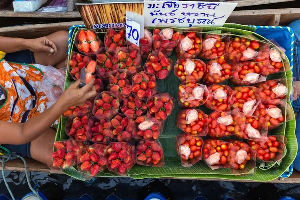 Strawberries and Cherry tomatoes — Stock Photo, Image