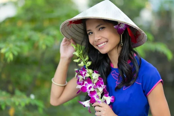 Mujer bonita vietnamita — Stockfoto