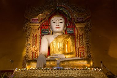 Burmese Buddha statue clipart
