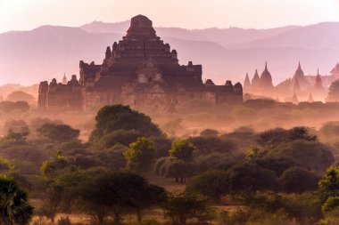 Bagan temple clipart