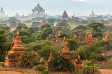 bagan Pagoda peyzaj