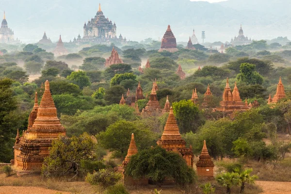 Paesaggio della pagoda a Bagan — Foto Stock