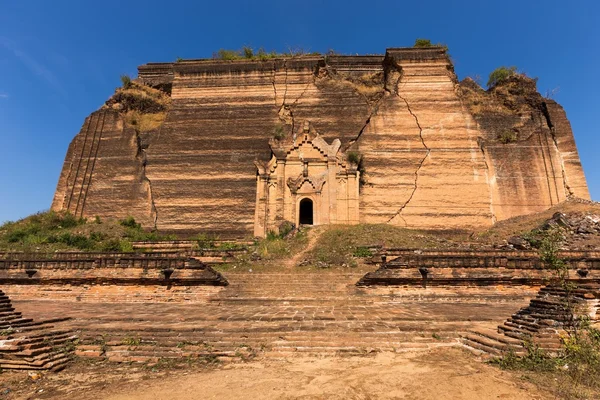 Pahtodawgyi pagode danificado — Fotografia de Stock