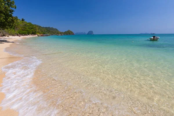 Thailändischer Tropenstrand — Stockfoto