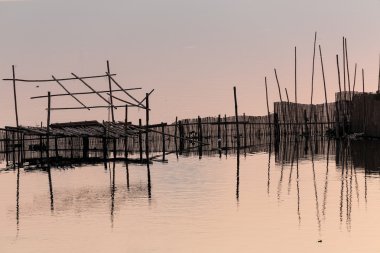 Ahşap balıkçılık çit