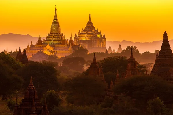 Ананда Пагода в сутінках — стокове фото