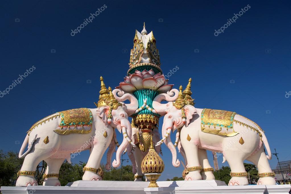 Pink elephant statue in Bangkok Stock Photo by ©blanscape 101823318