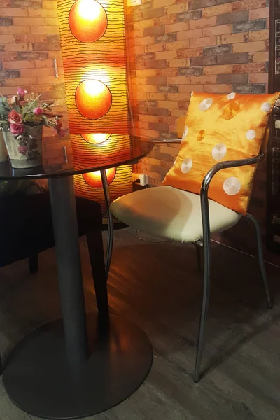 Современная мебель в кафе — стоковое фото