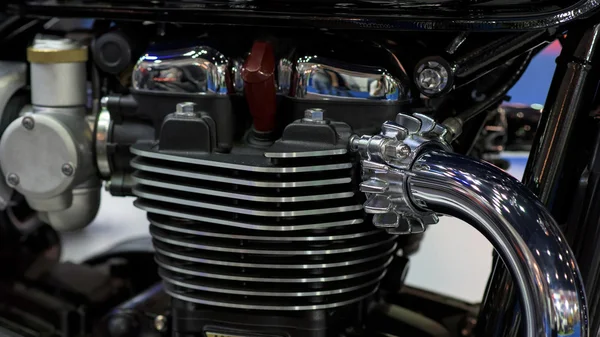 Modern Chrome motorcycle engine — Stock Photo, Image