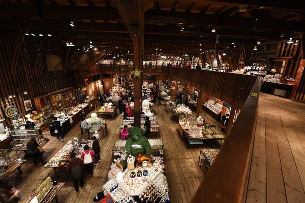 Mensen bezoeken Otaru Music Box Museum — Stockfoto