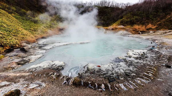 Oyunuma pantano de agua caliente en Noboribetsu — Foto de Stock