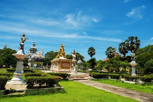 Sithata buddha monumento a Wat Phai Rong Wua — Foto Stock