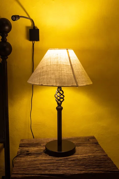 Lampa stołowa retro — Zdjęcie stockowe
