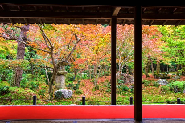 Templo Enkoji con jardín de otoño japonés —  Fotos de Stock