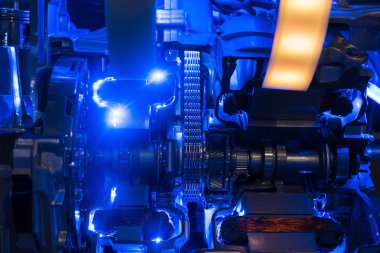 Hybrid modern araba motor