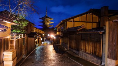 Alacakaranlıkta Yasaka Pagoda Kyoto