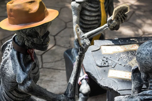 Skeleton Bone Ghost Cowboy Hat Play Rummy Cards Friends Table — Stok fotoğraf