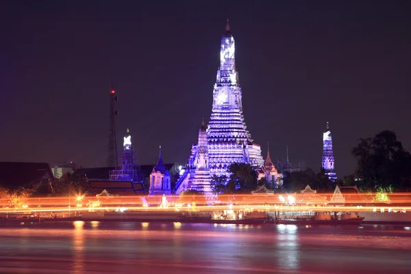 Wat Arun a lehké stezka — Stock fotografie