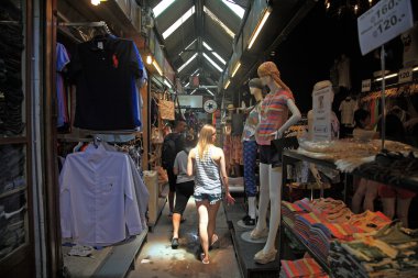  Yabancı turistler Chatuchak Hafta sonu Market