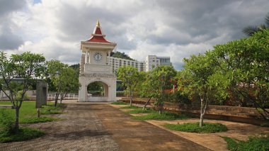 Phuket Park'ta Saat Kulesi 