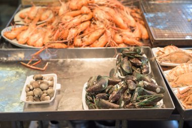 Satılık taze deniz ürünleri