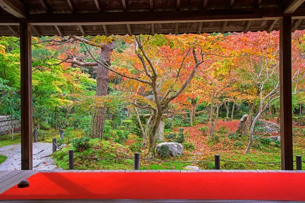 Templo Enkoji en las cataratas, Kyoto —  Fotos de Stock