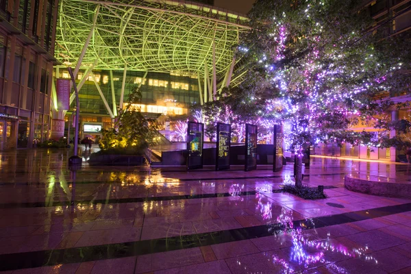 Ljus bild på Roppongi Midtown komplexa — Stockfoto