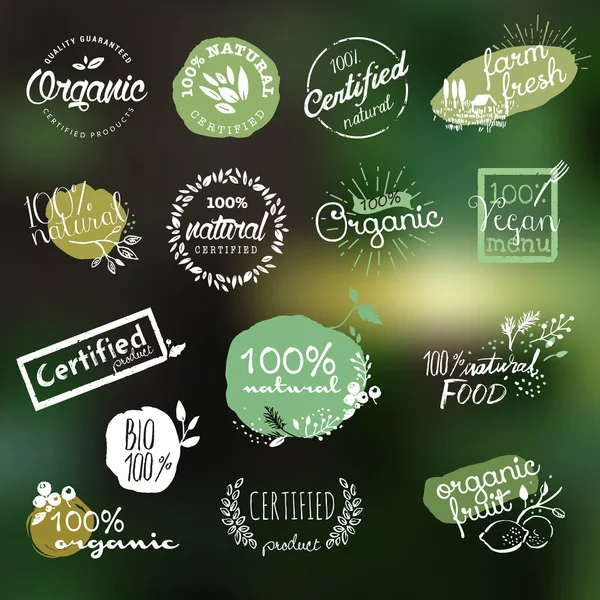 Ručně kreslenou popisky a odznaky kolekce pro organické potraviny a nápoje — Stockový vektor