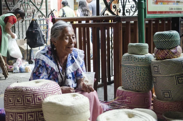 Oaxaca, Meksika için gülümseyen kadın