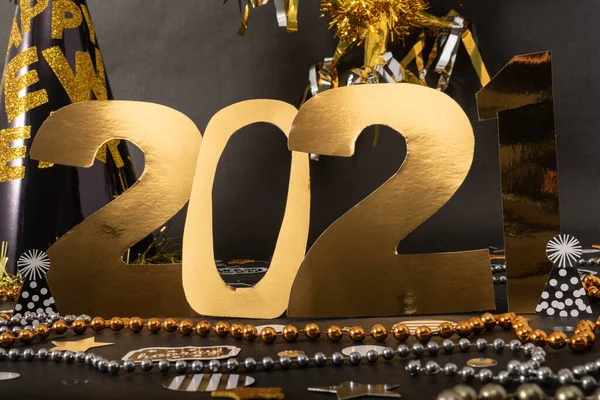 2021 Aus Goldenen Zahlen Neujahrsmütze Goldenen Pinata Goldenen Und Silbernen — Stockfoto