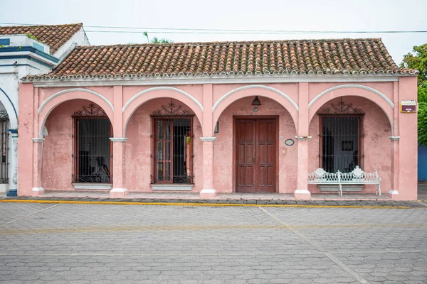 Tlacotalpan Veracruz Mexico Ağustos 2021 Bulutlu Bir Günde Pembe Bir — Stok fotoğraf