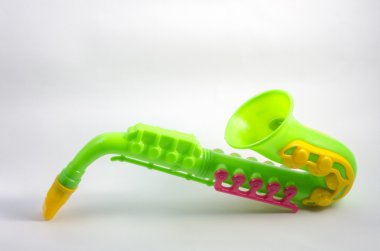 Yeşil çocuklar saksafon