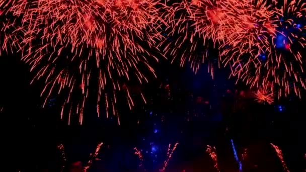 Fuegos artificiales final colorido — Vídeo de stock