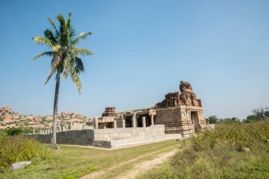 Hampi, UNESCO Dünya Mirası sitesini harabeye çevirdi