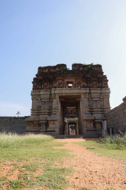 Hampi, Hindistan 'daki antik tapınağın kalıntıları - UNESCO Dünya Mirası sahası