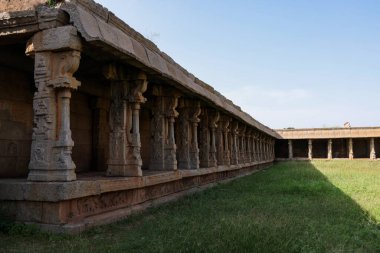 Hampi, Hindistan 'daki antik tapınağın kalıntıları - UNESCO Dünya Mirası sahası