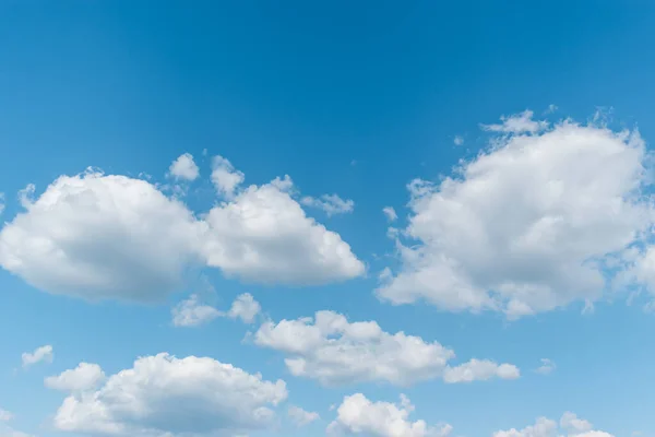 Weiße Wolken Blauen Himmel Hintergrund — Stockfoto