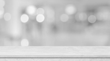 Çimento beyaz masa üstü üst perspektif, karşı, masa bulanık bokeh ışık arkaplan üzerinde, ürün gösterimi, maketi, montaj, şablon.