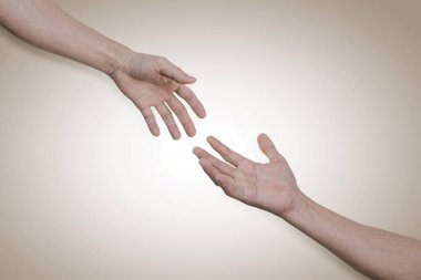 Yardım eli uzatıyoruz, umut ediyoruz ve birbirimize destek oluyoruz. Yardım ve dayanışma kavramı