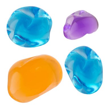 su renkli şeffaf toplar