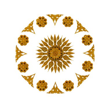 Beyaz zemin üzerinde çalışma yolu ile Altın Tayland tarzı sanat heykeli deseni