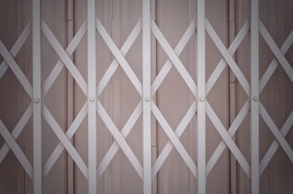 pembe metal ızgara sürgülü kapı alüminyum saplı