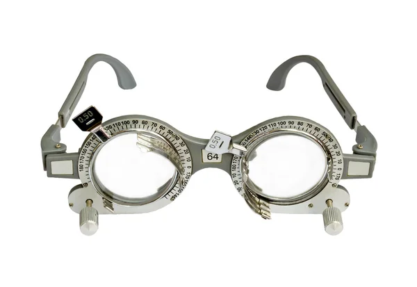 Beyaz arka plan üzerinde optometrist deneme çerçeve