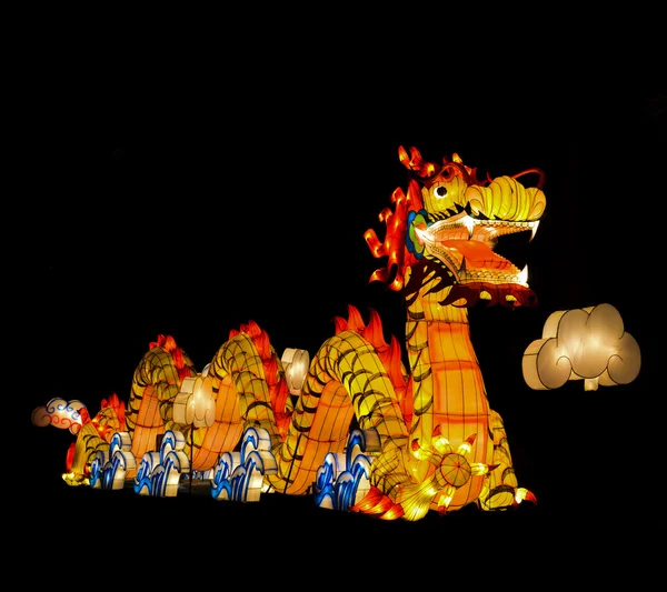 Linterna de dragón de estilo chino en festival de linterna — Foto de Stock
