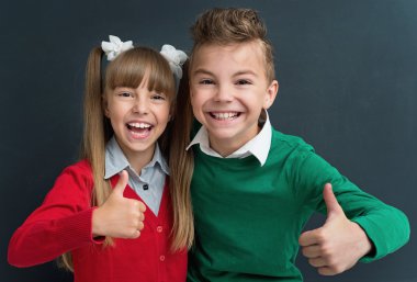 Öğrenciler okula geri