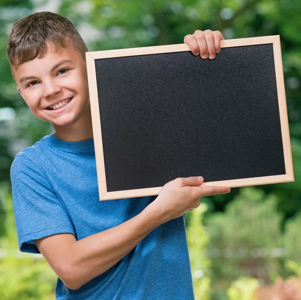 Pojke tillbaka till skolan — Stockfoto