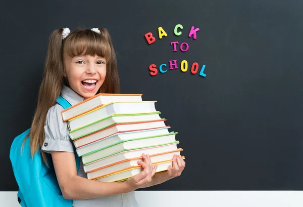 Flicka tillbaka till skolan — Stockfoto