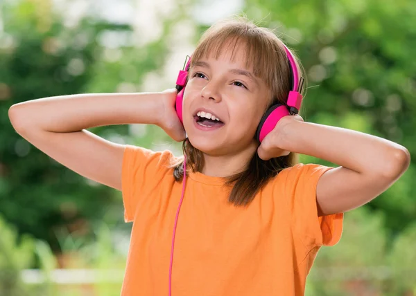 Girl with headphones — Stock Photo, Image