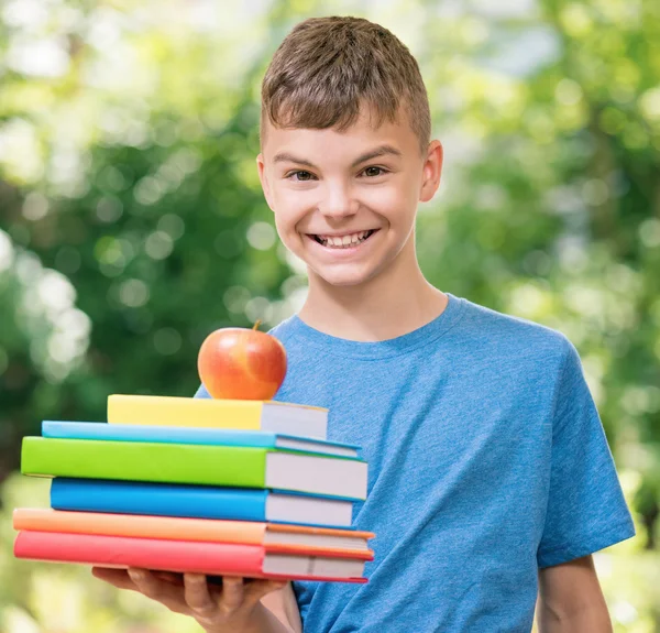 Chico de vuelta a la escuela — Foto de Stock