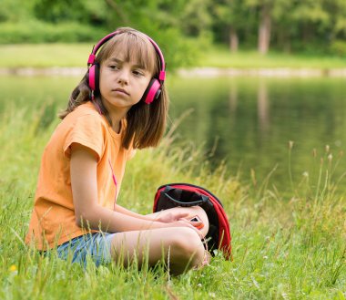 Lakeside, küçük kız